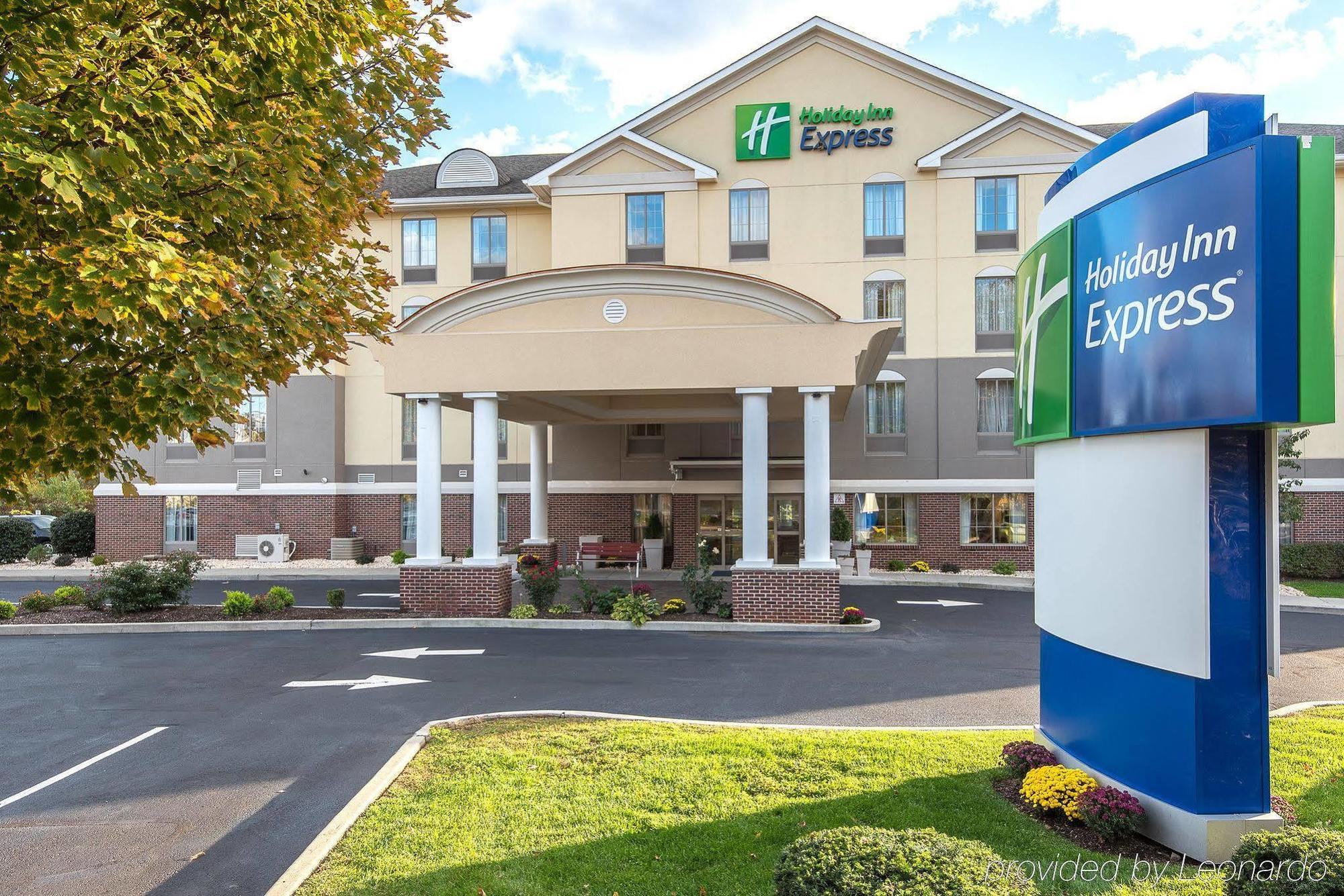 Holiday Inn Express Haskell-Wayne Area By Ihg Exteriör bild